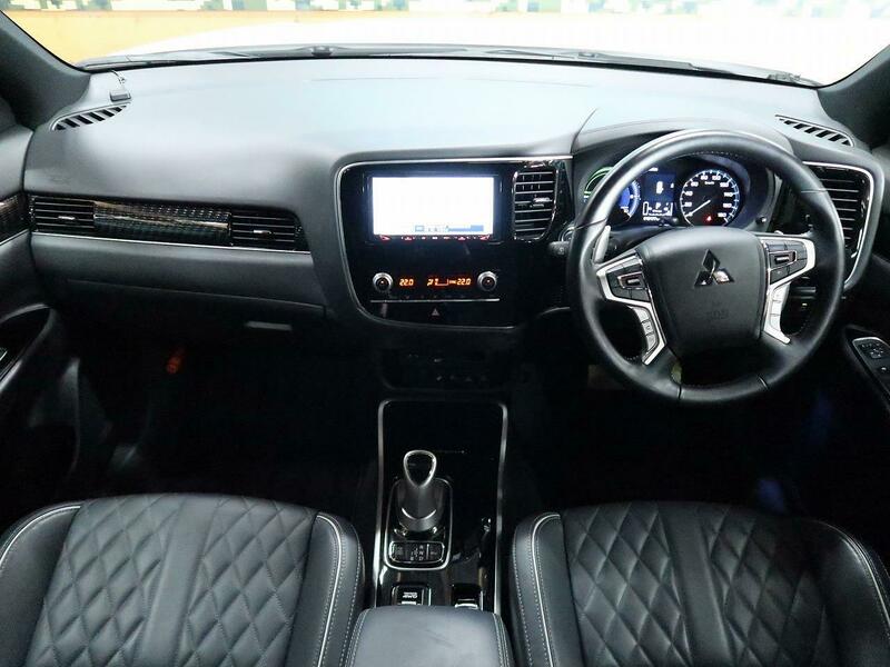 OUTLANDER PHEV