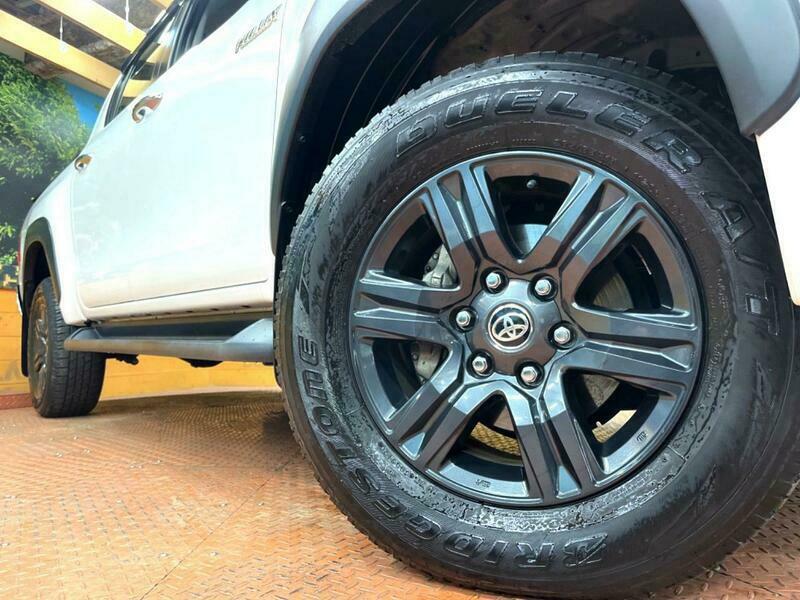 HILUX