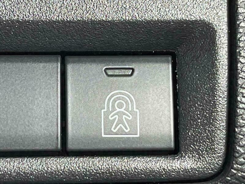 3008