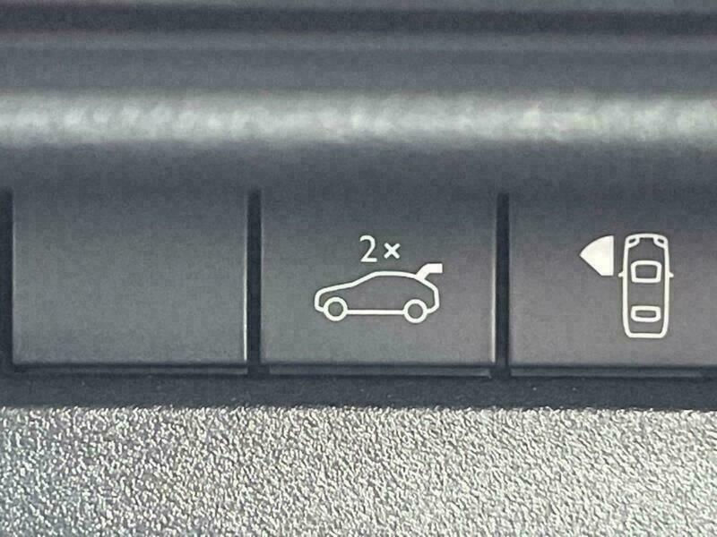 3008
