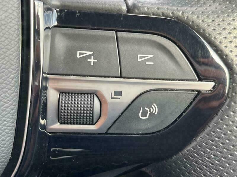 3008