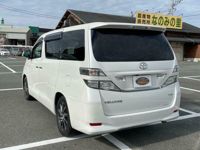 VELLFIRE-11