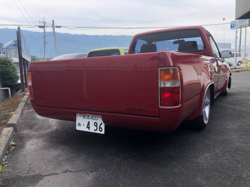HILUX