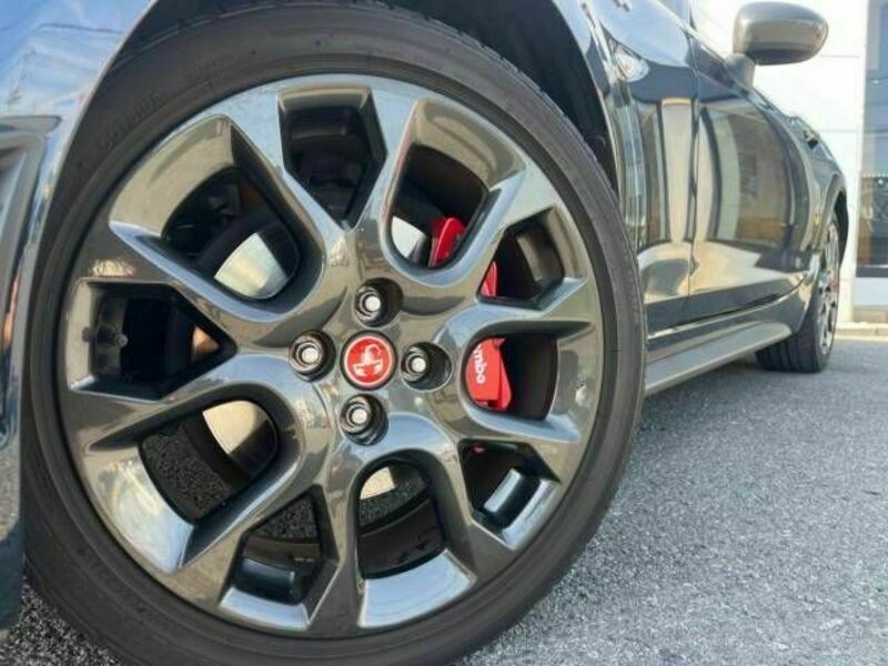 ABARTH 124 SPIDER