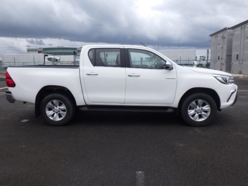 HILUX-5