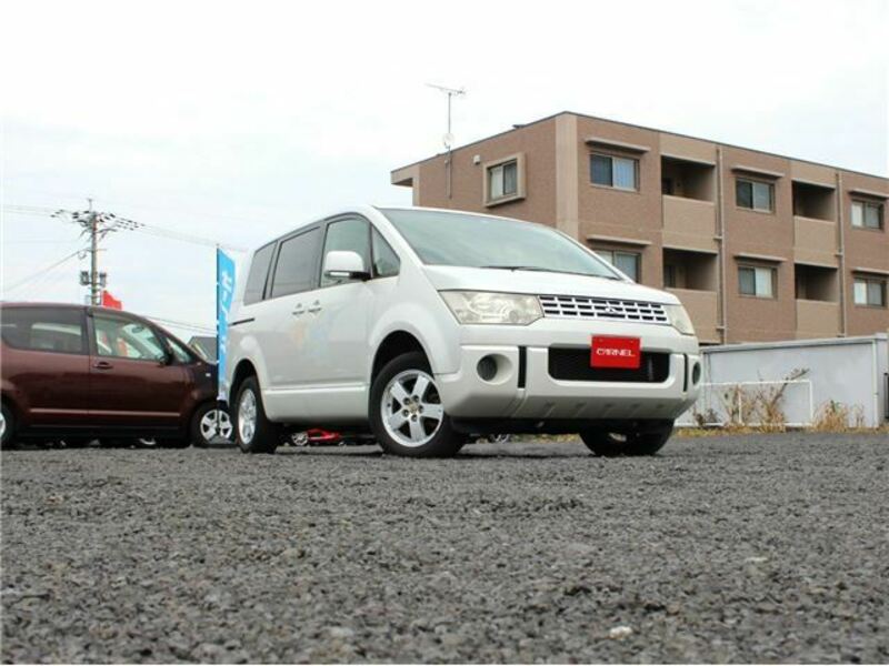MITSUBISHI　DELICA D5