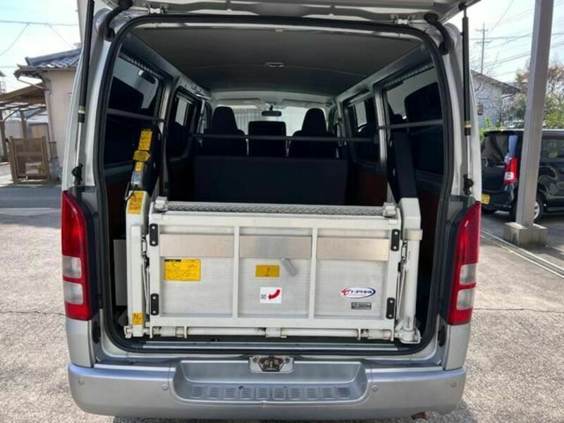 HIACE VAN