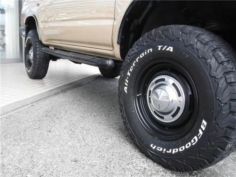 HILUX SURF