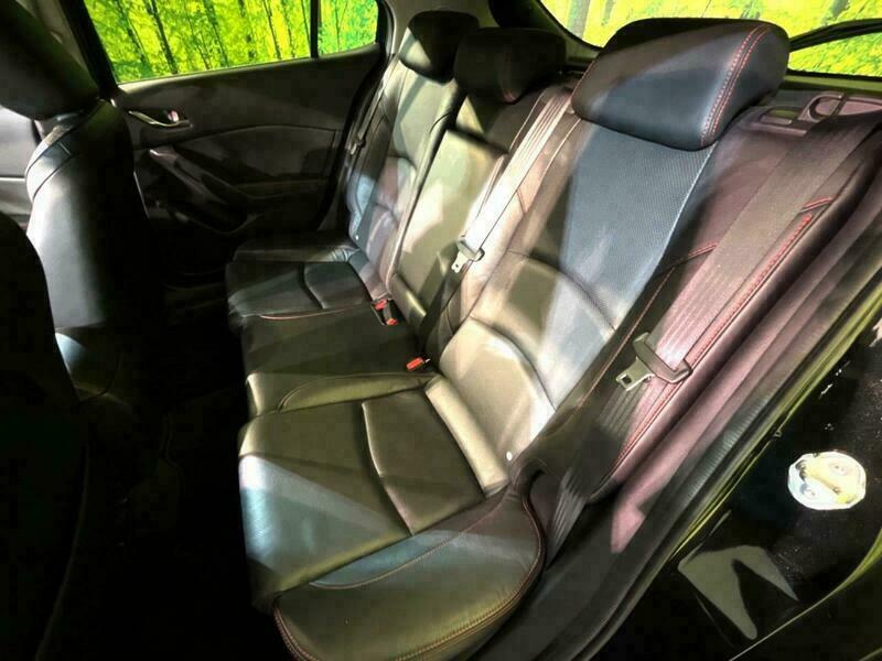Axela Sport