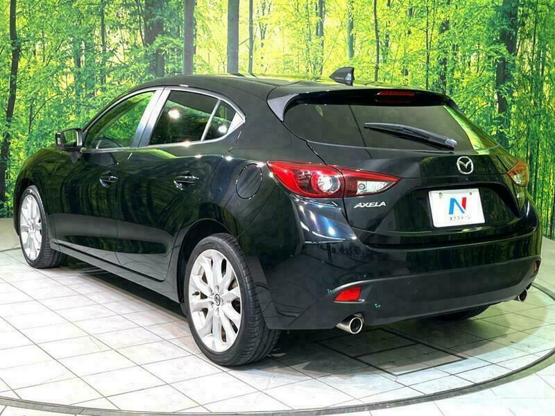 Axela Sport