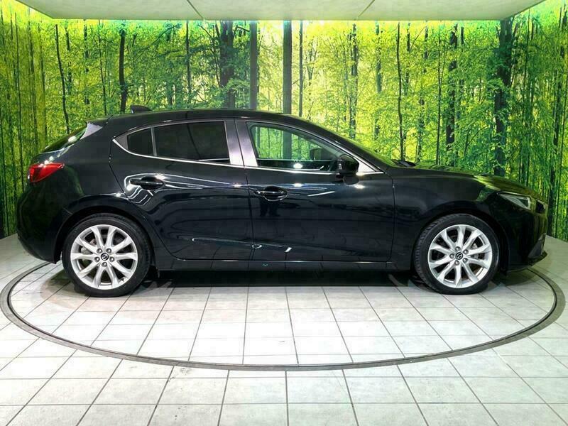 Axela Sport