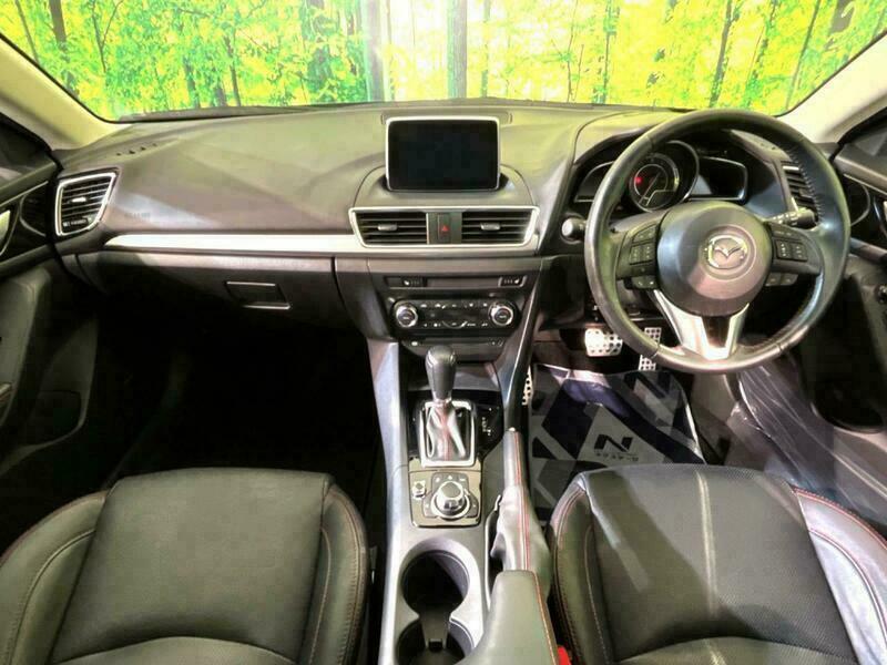 Axela Sport