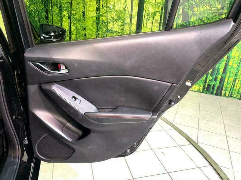 Axela Sport