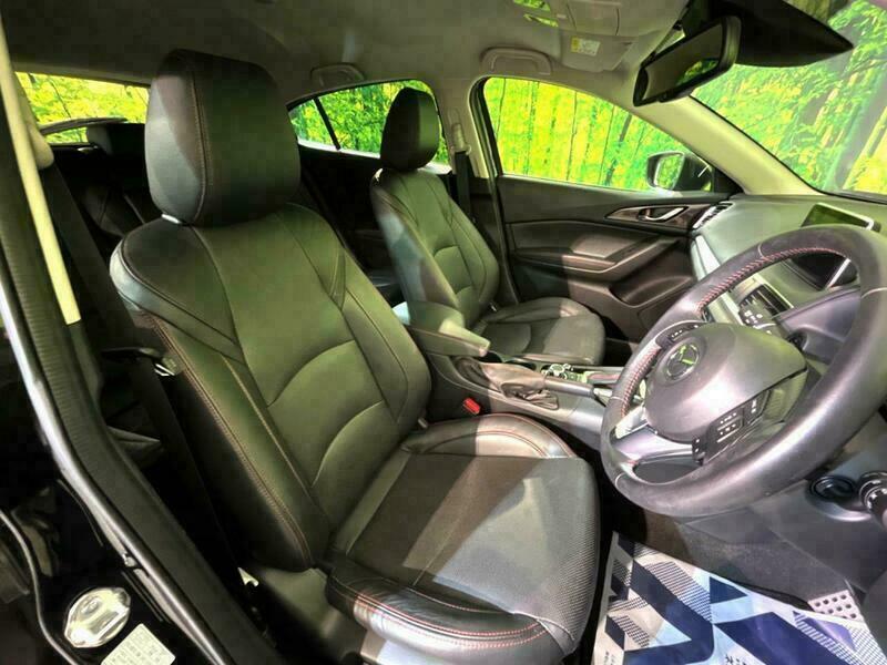 Axela Sport