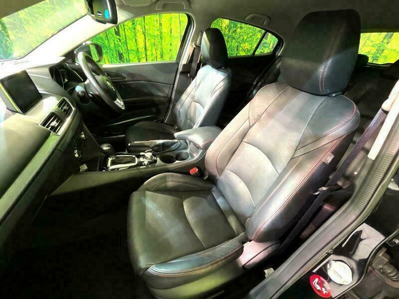 Axela Sport