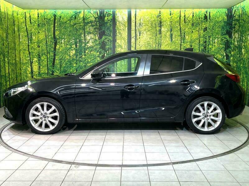 Axela Sport