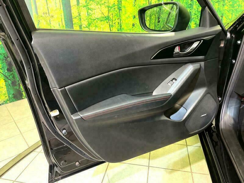 Axela Sport