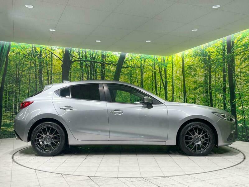 Axela Sport