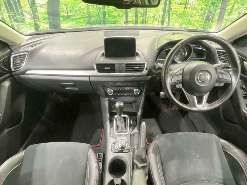 Axela Sport