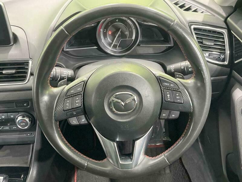 Axela Sport