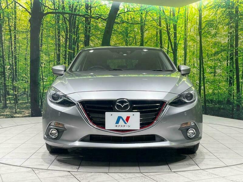 Axela Sport