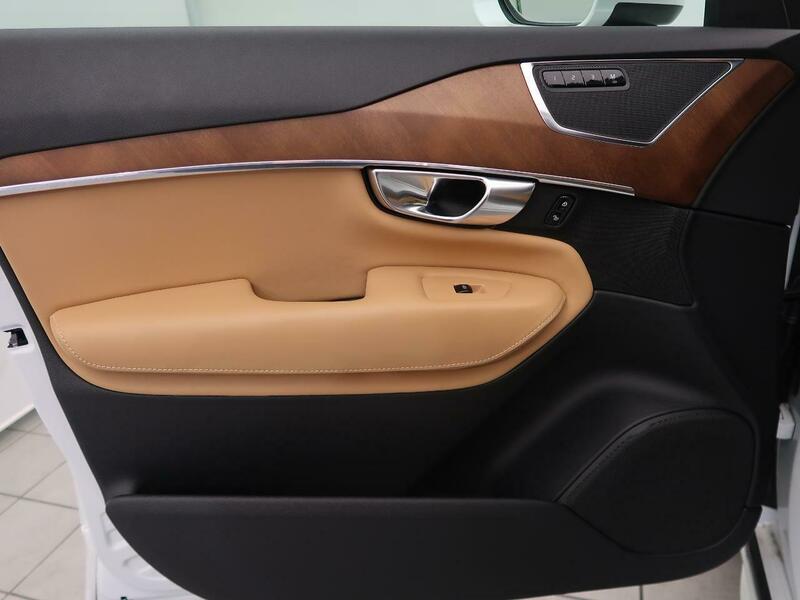 XC90