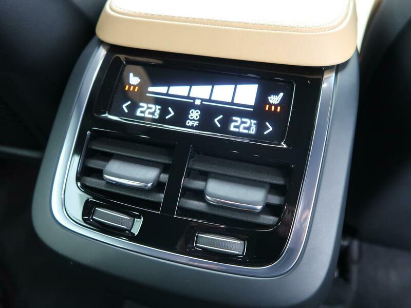 XC90