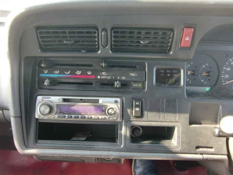 HIACE VAN