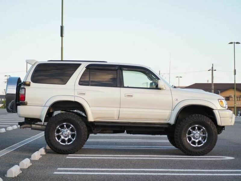 HILUX SURF