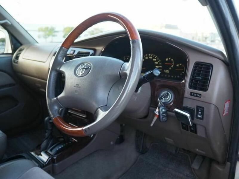 HILUX SURF