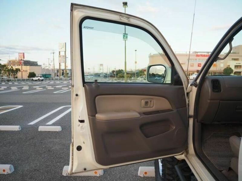 HILUX SURF