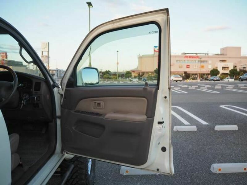 HILUX SURF