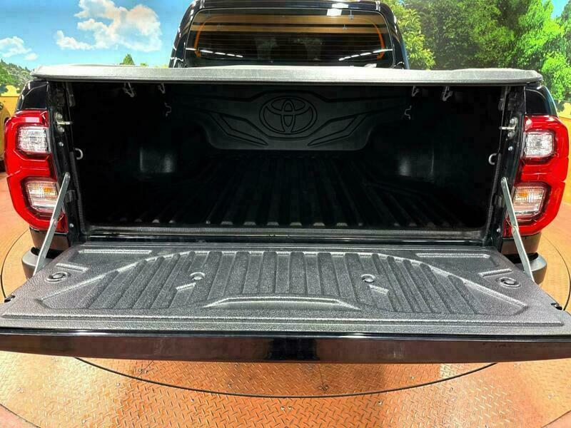 HILUX