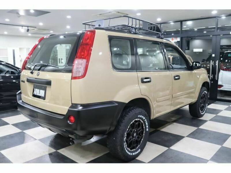 X-TRAIL