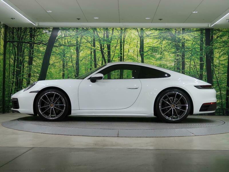 911