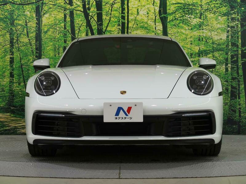 911