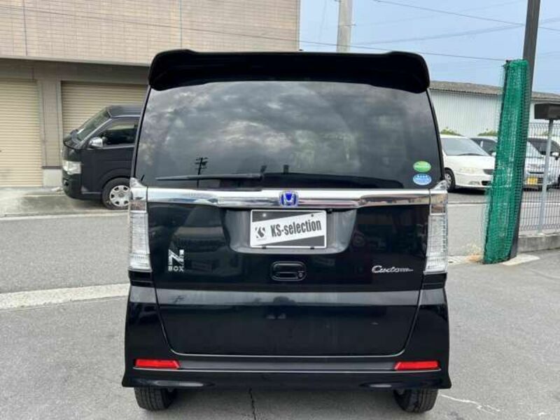 N BOX CUSTOM