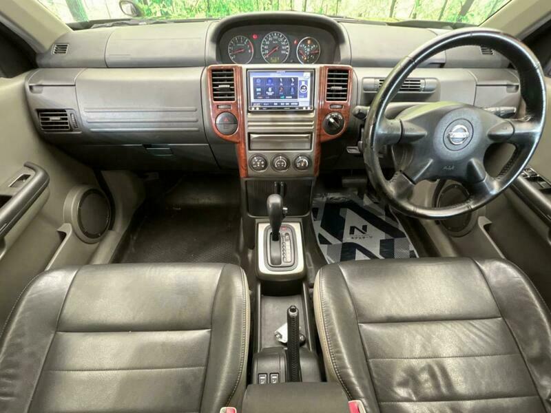 X-TRAIL