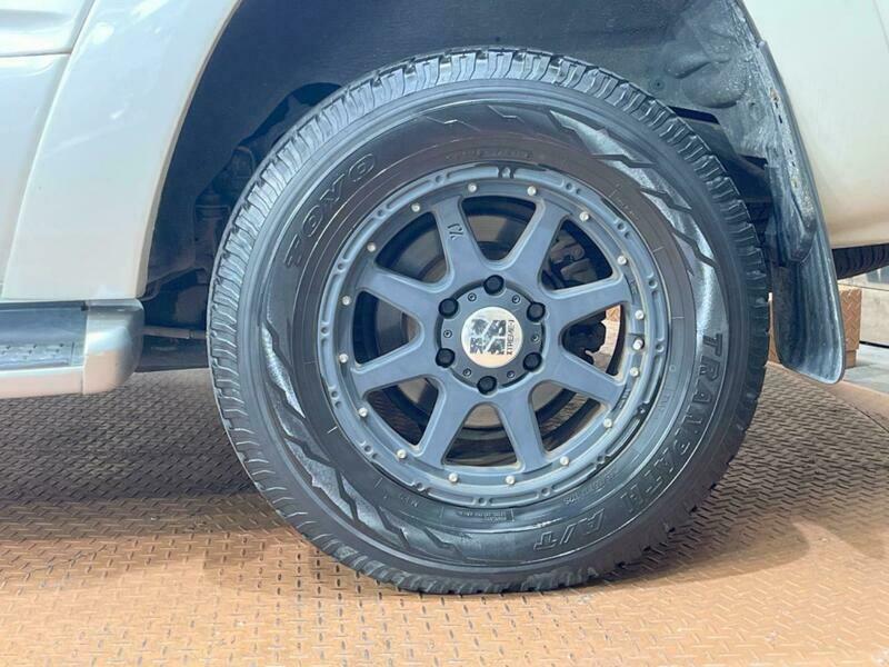 HILUX SURF