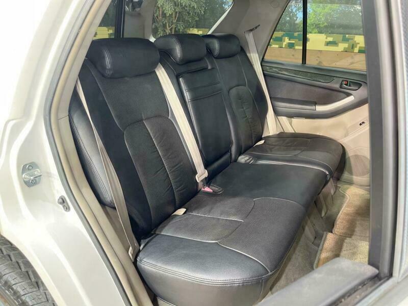 HILUX SURF