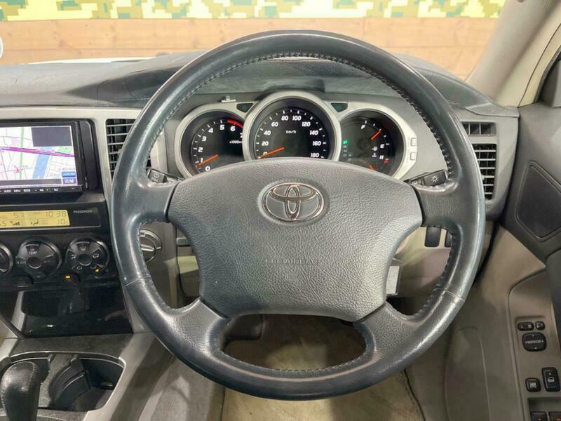 HILUX SURF