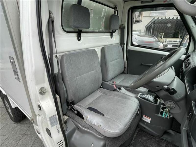 MINICAB TRUCK