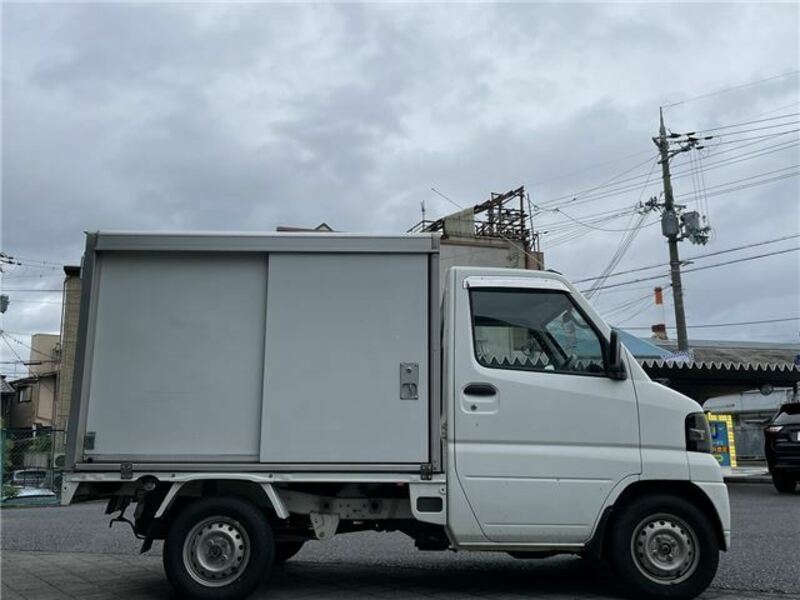 MINICAB TRUCK