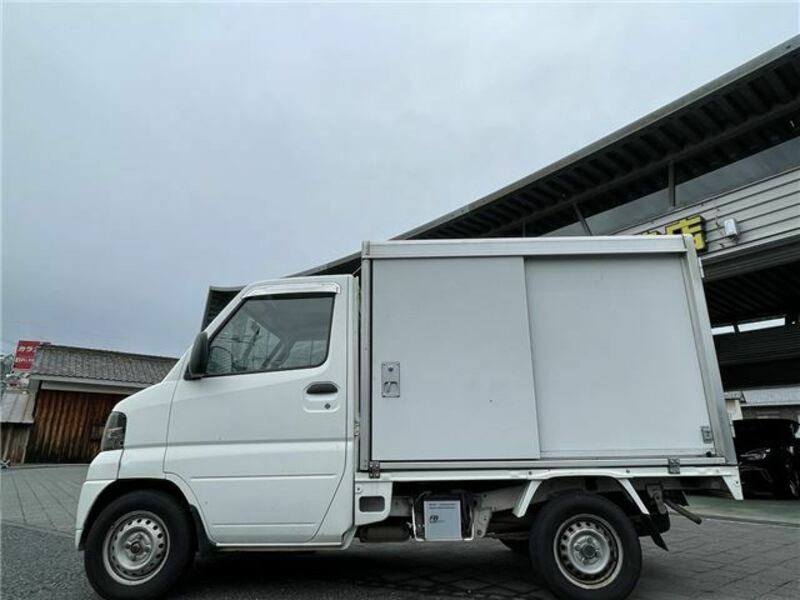 MINICAB TRUCK