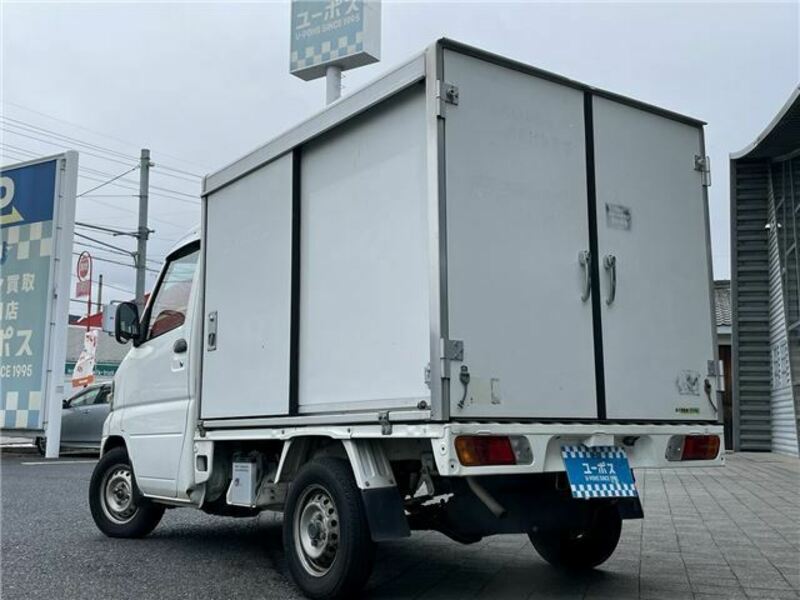 MINICAB TRUCK