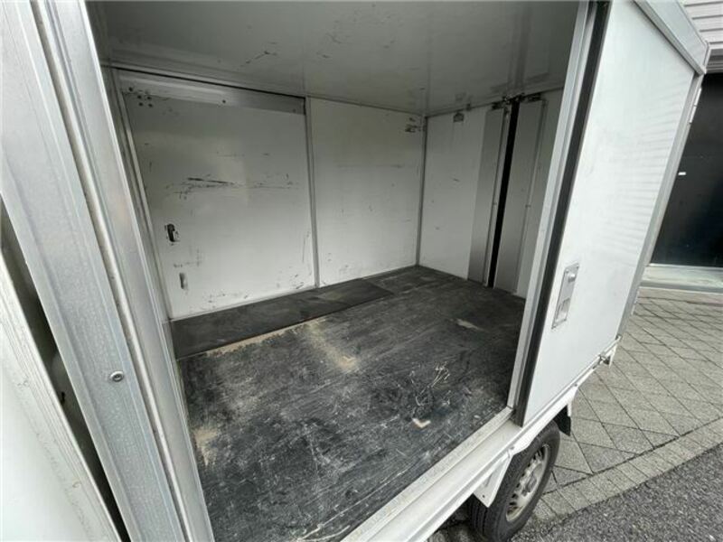 MINICAB TRUCK