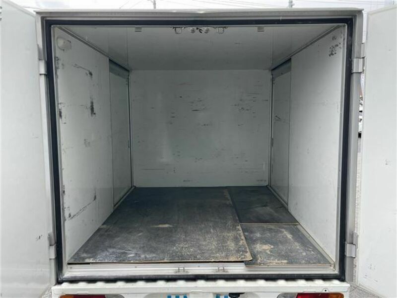 MINICAB TRUCK