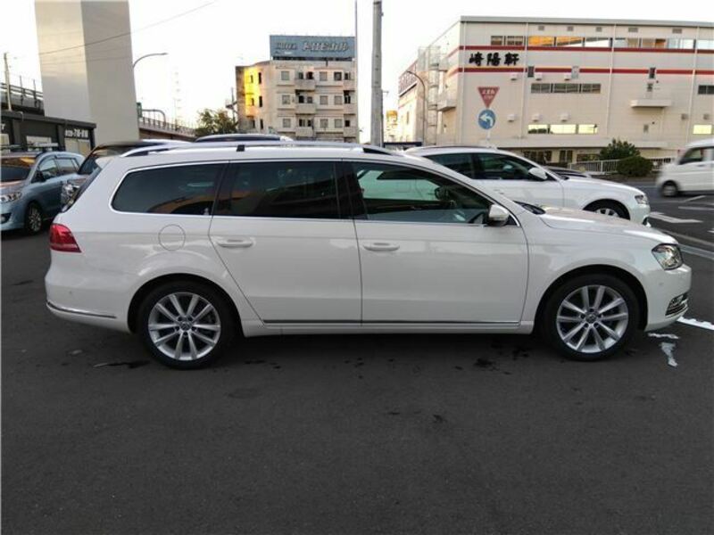 PASSAT VARIANT