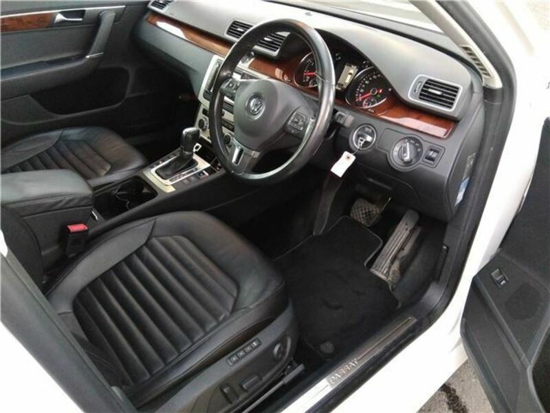 PASSAT VARIANT