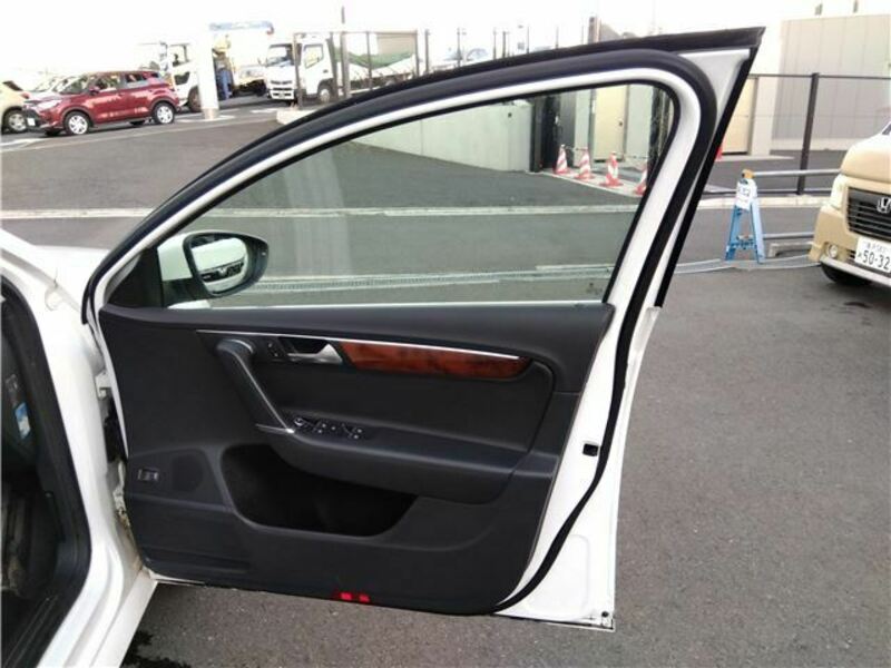 PASSAT VARIANT